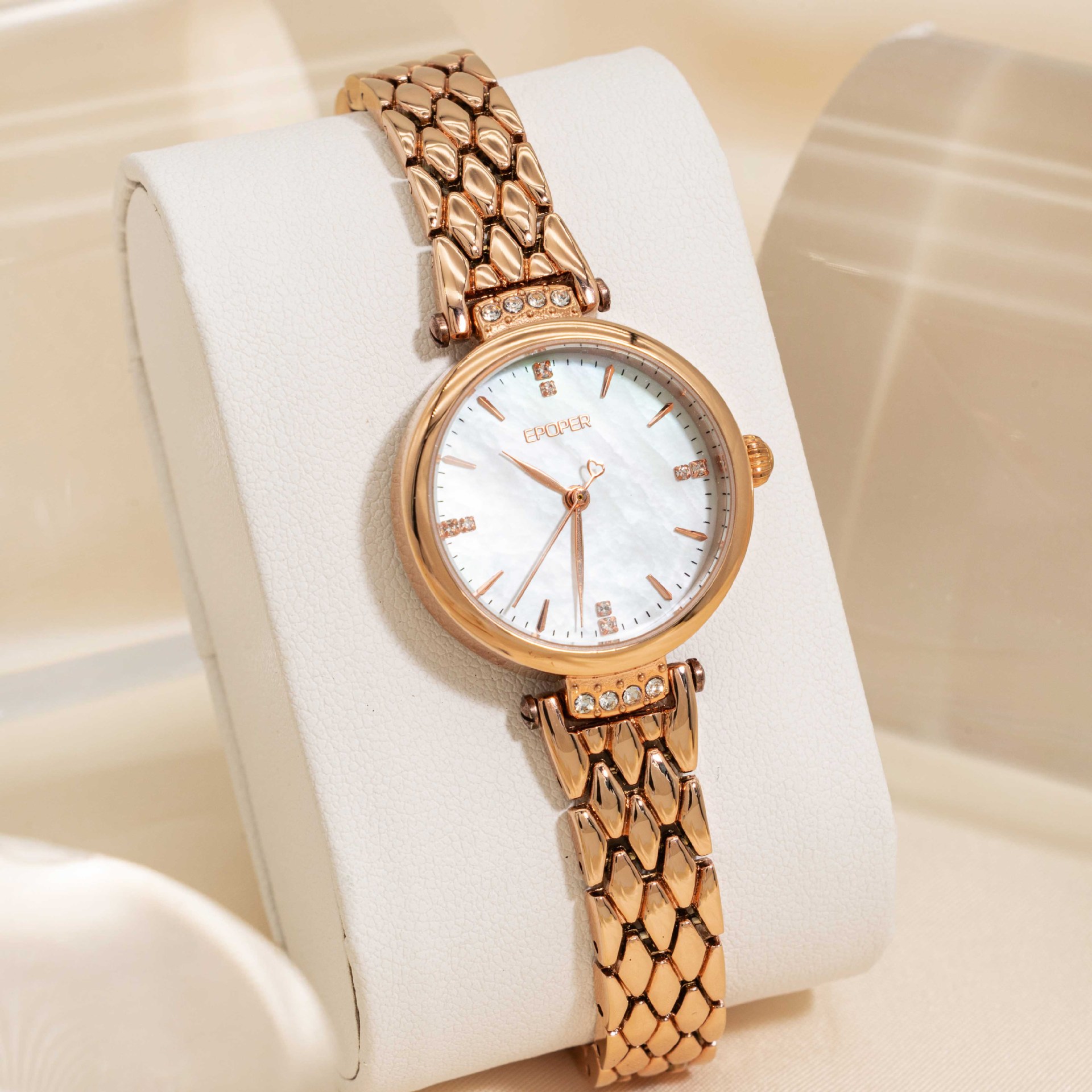 Novo relógio elegante e luxuos - Luxury Watch Values avaliação e preço